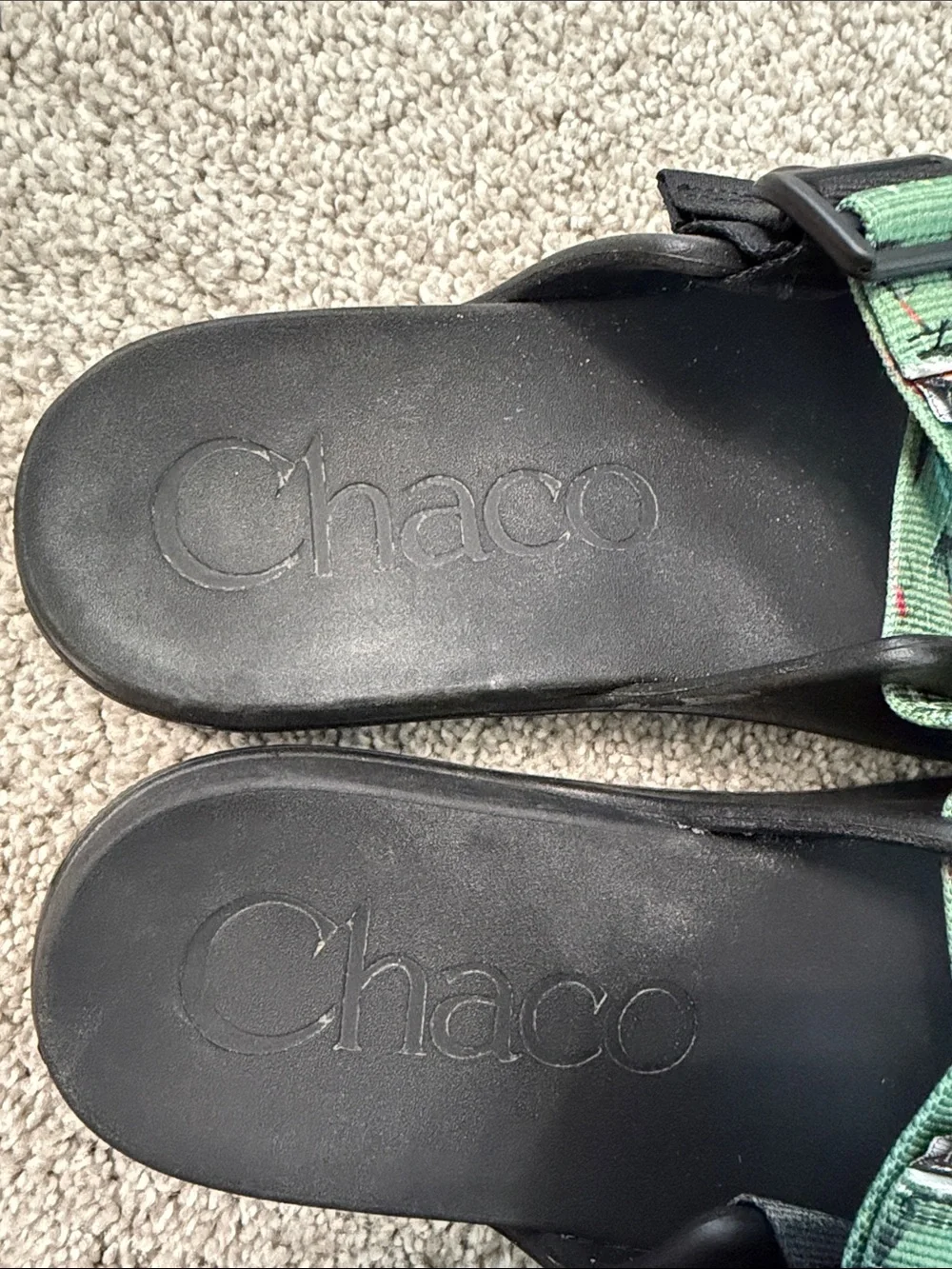 Chaco Green Patterned Strap Slide Sandals with Black Footbed EUC